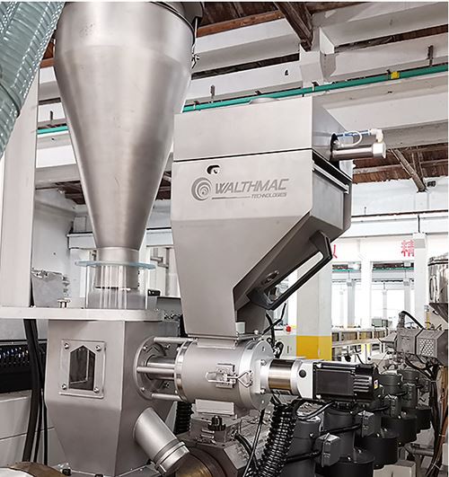 01 side feeder for additive